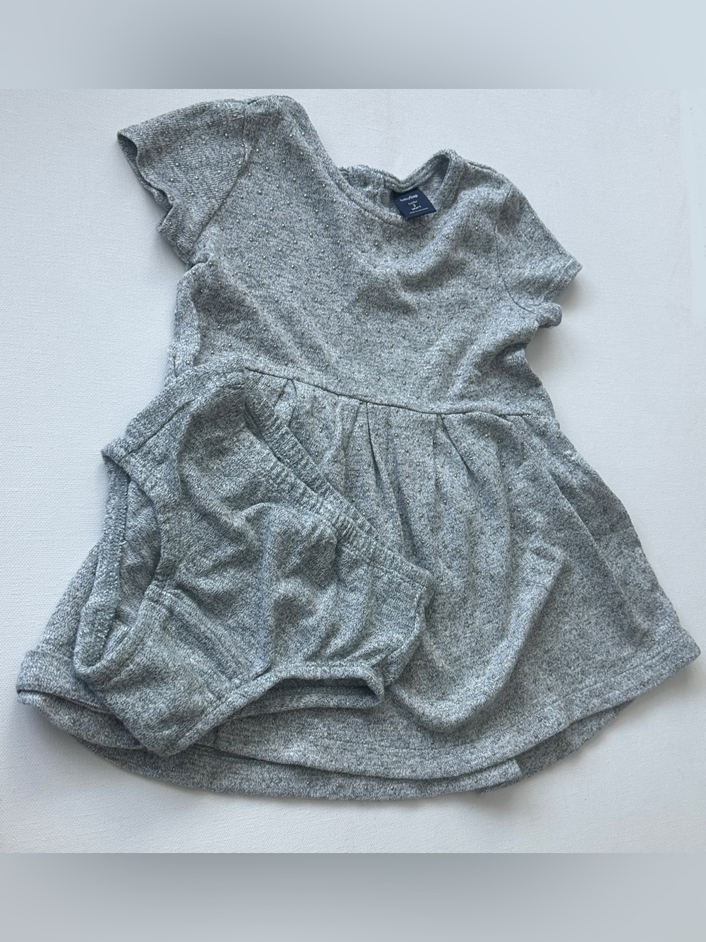 Baby Gap girl’s Gray Kids Dress with Gold Accents.  Size 2T.